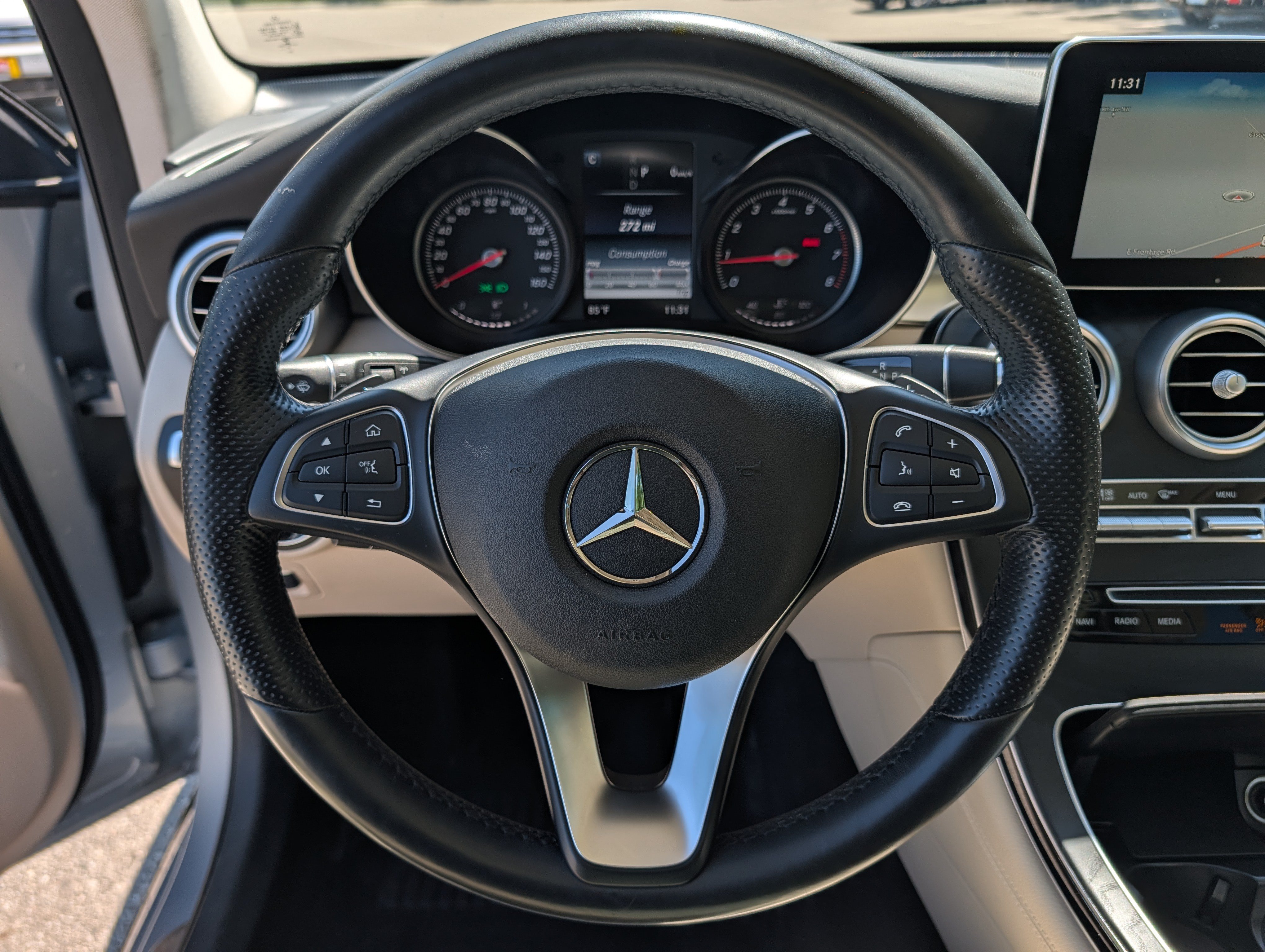 Used 2017 Mercedes-Benz GLC 300 4MATIC image 30