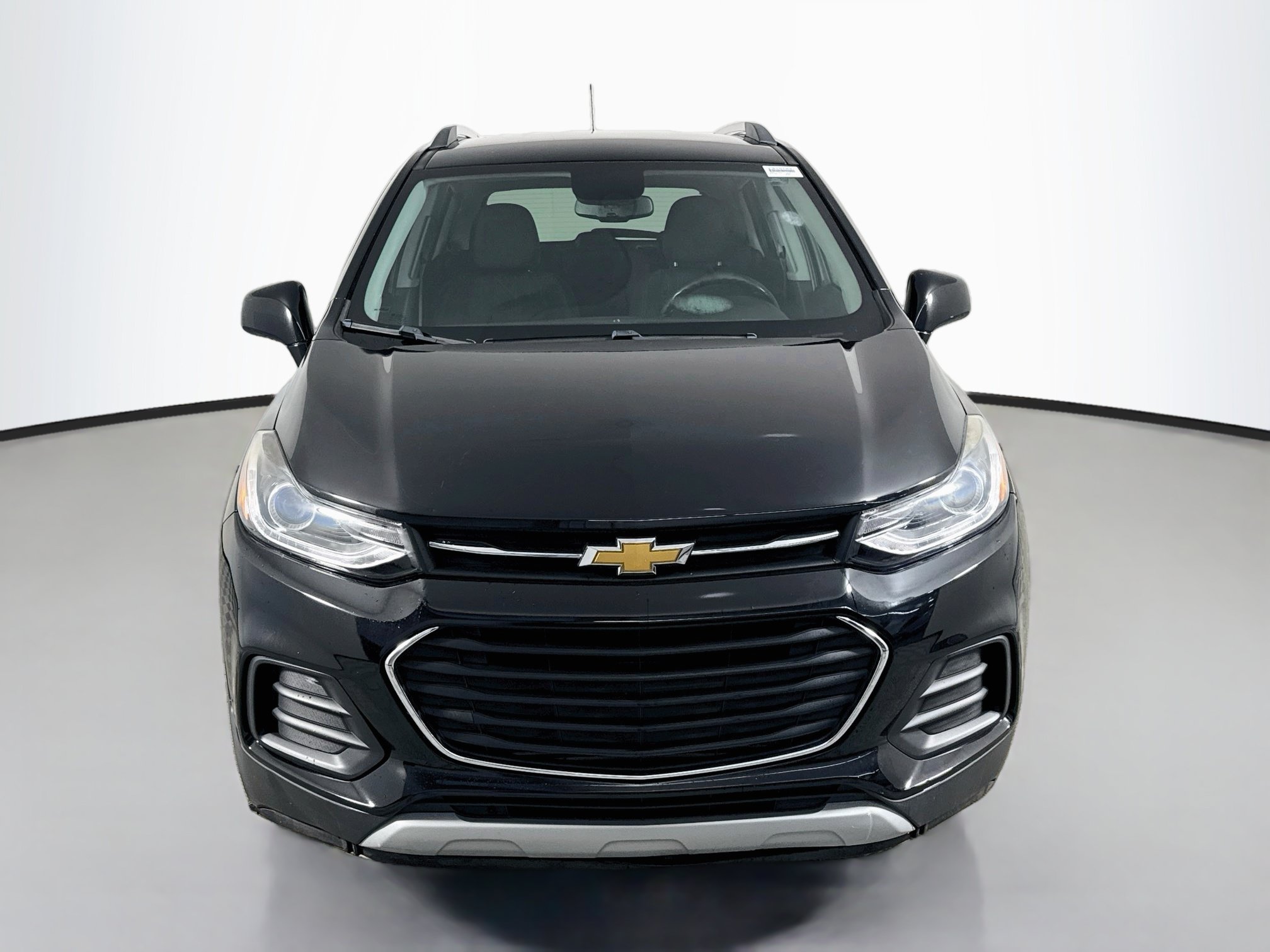 Used 2020 Chevrolet Trax LT FWD image 2
