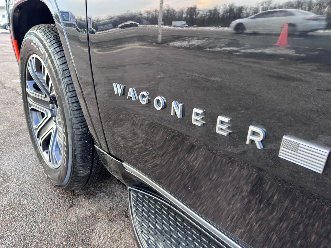 Used 2024 Jeep Wagoneer L Series II w/ Flexible Seating Group image 46