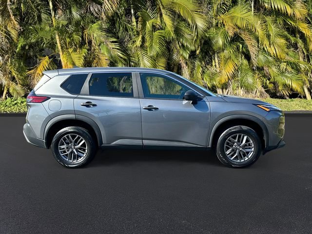Used 2023 Nissan Rogue S image 4