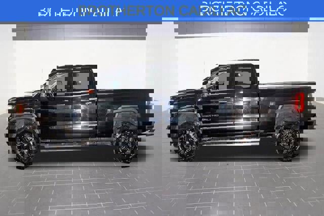 Used 2016 GMC Sierra 2500 Denali w/ Duramax Plus Package image 2