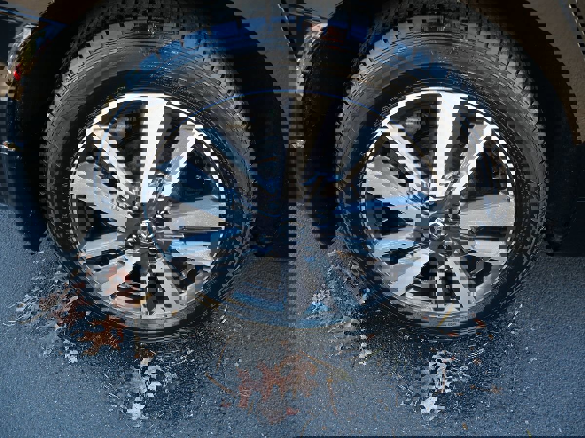 Used 2021 Nissan Versa SV image 33