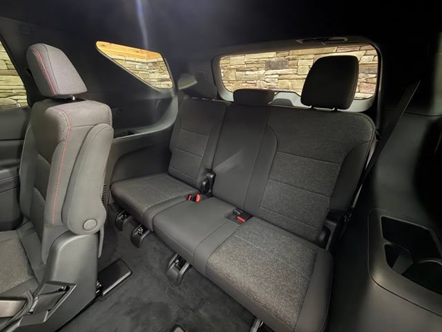 Used 2024 Chevrolet Traverse Z71 AWD/4WD image 36