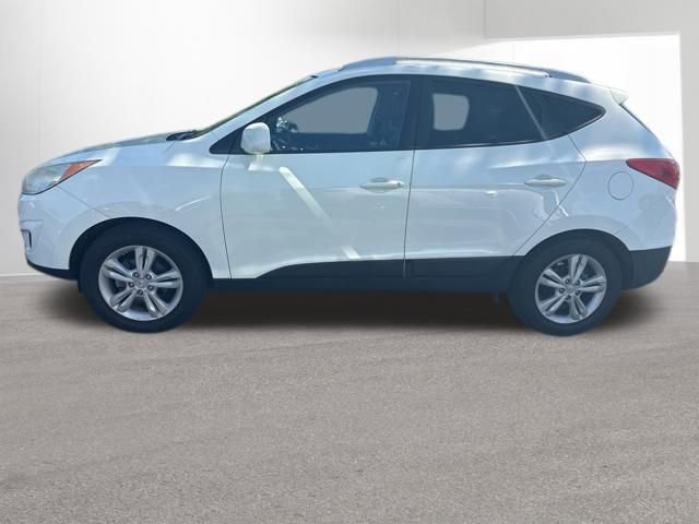Used 2011 Hyundai Tucson GLS FWD image 2