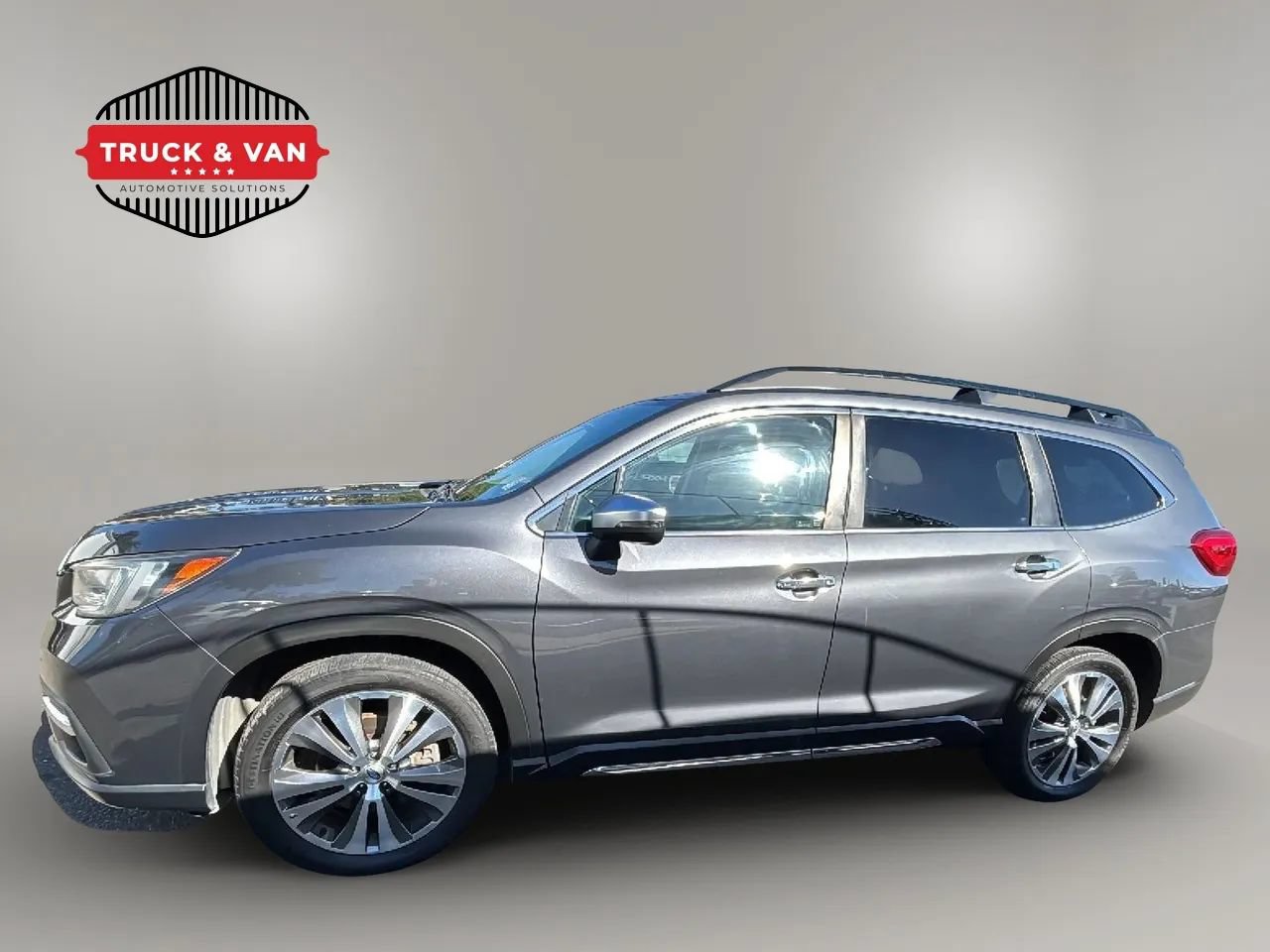 Used 2019 Subaru Ascent Touring w/ Popular Package #3 AWD/4WD image 2