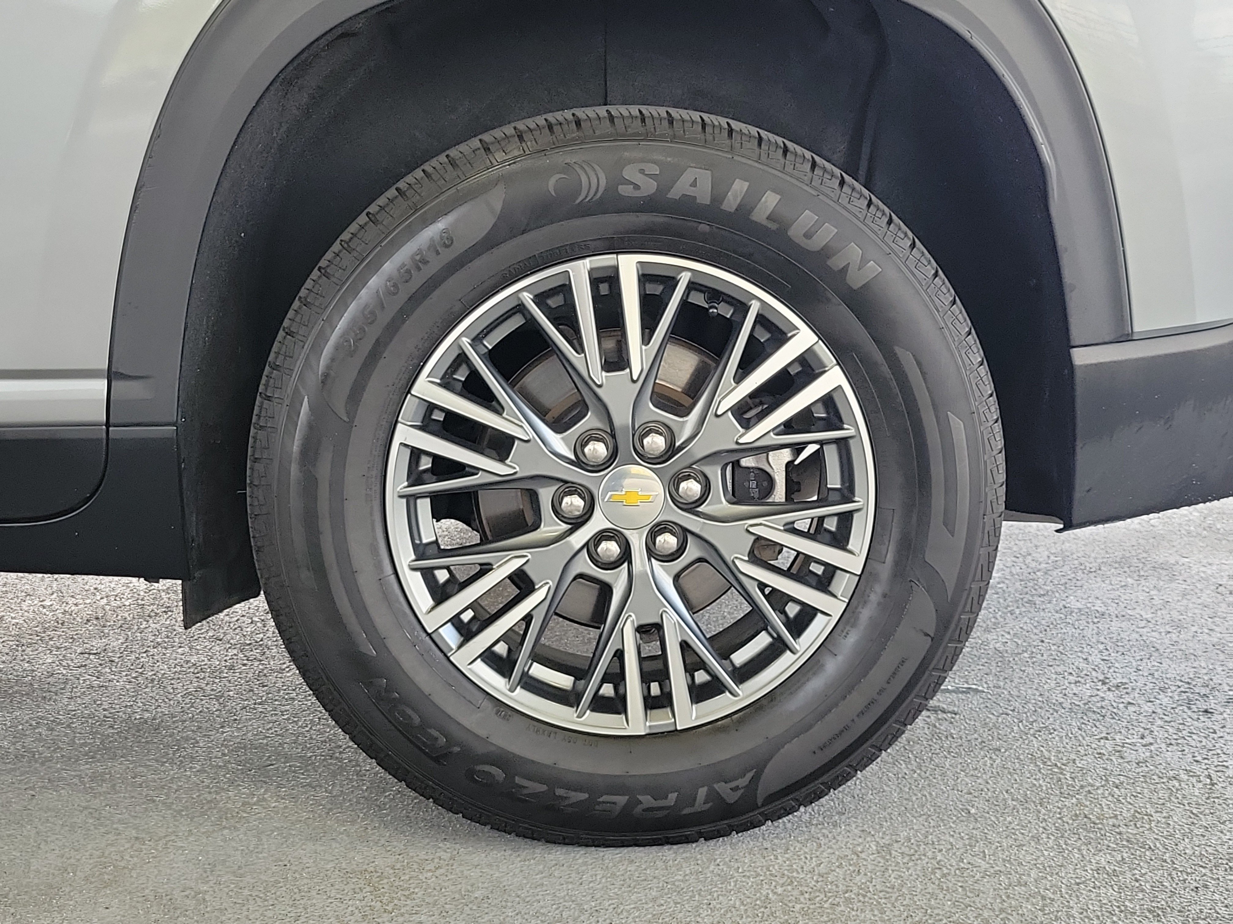 Used 2024 Chevrolet Traverse LT AWD/4WD image 5