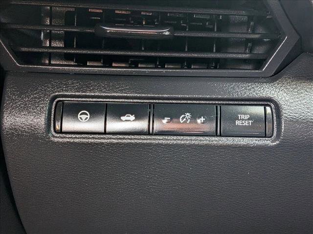 Used 2024 Nissan Altima 2.5 SL FWD image 16