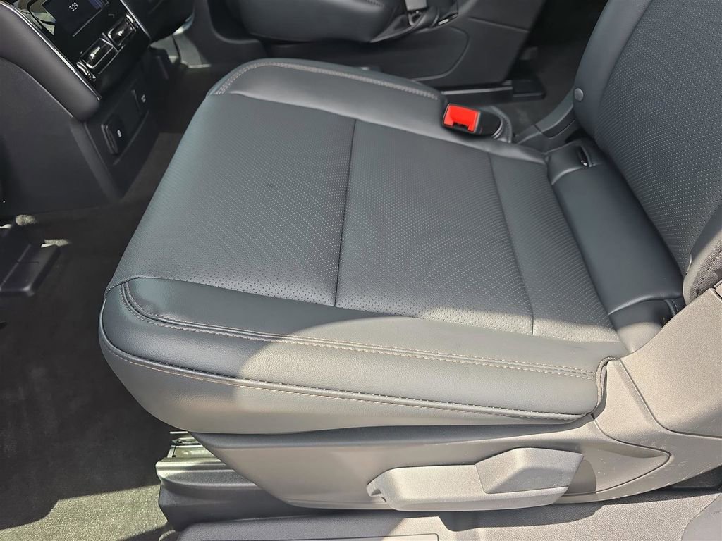 New 2025 Lincoln Aviator 2WD w/ Equipment Group 101A image 14