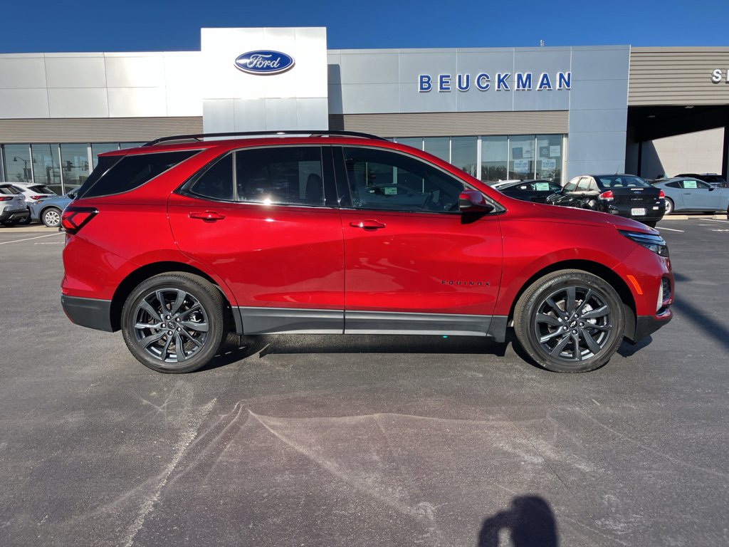 Used 2022 Chevrolet Equinox RS w/ LPO, Floor Liner Package image 10