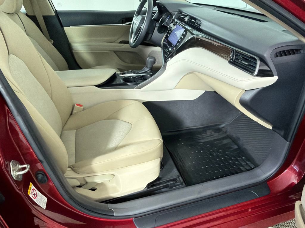 Used 2019 Toyota Camry LE w/ Sunroof Package image 14