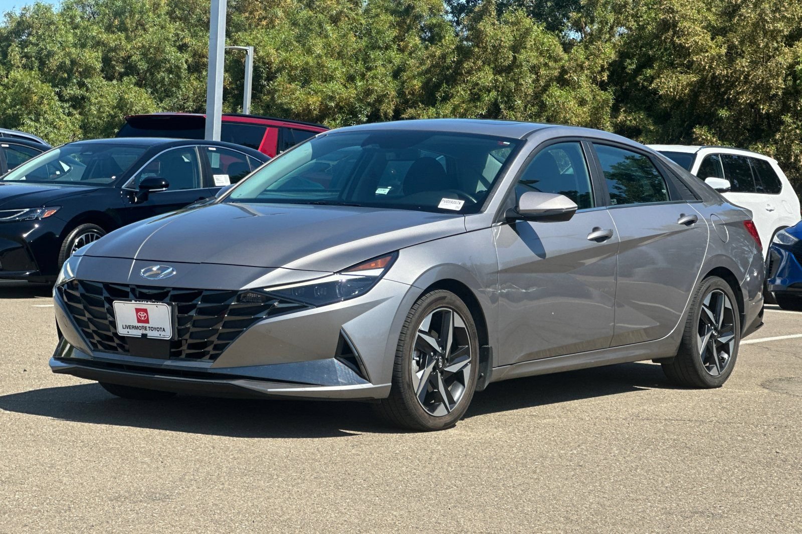 Used 2023 Hyundai Elantra Limited FWD image 8