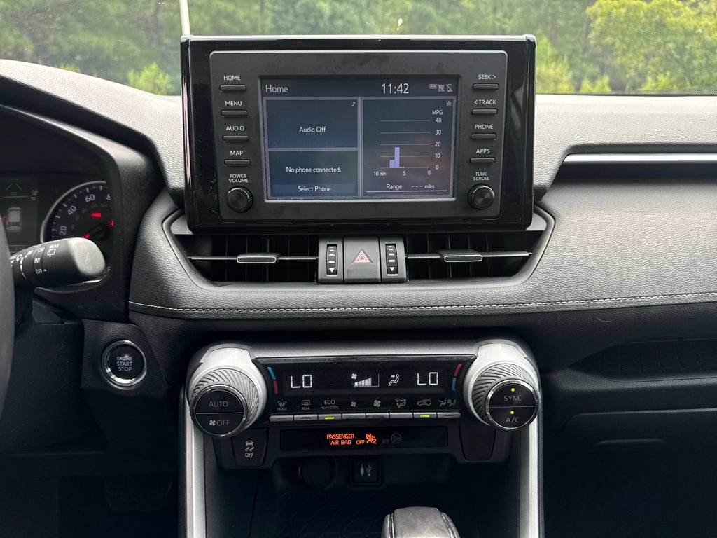 Used 2019 Toyota RAV4 XLE Premium AWD/4WD image 18
