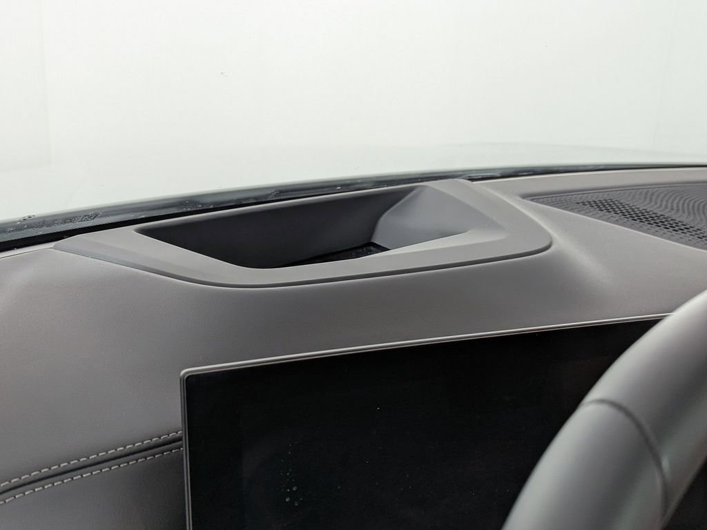 Certified 2025 BMW X5 xDrive40i w/ M Sport Package image 18