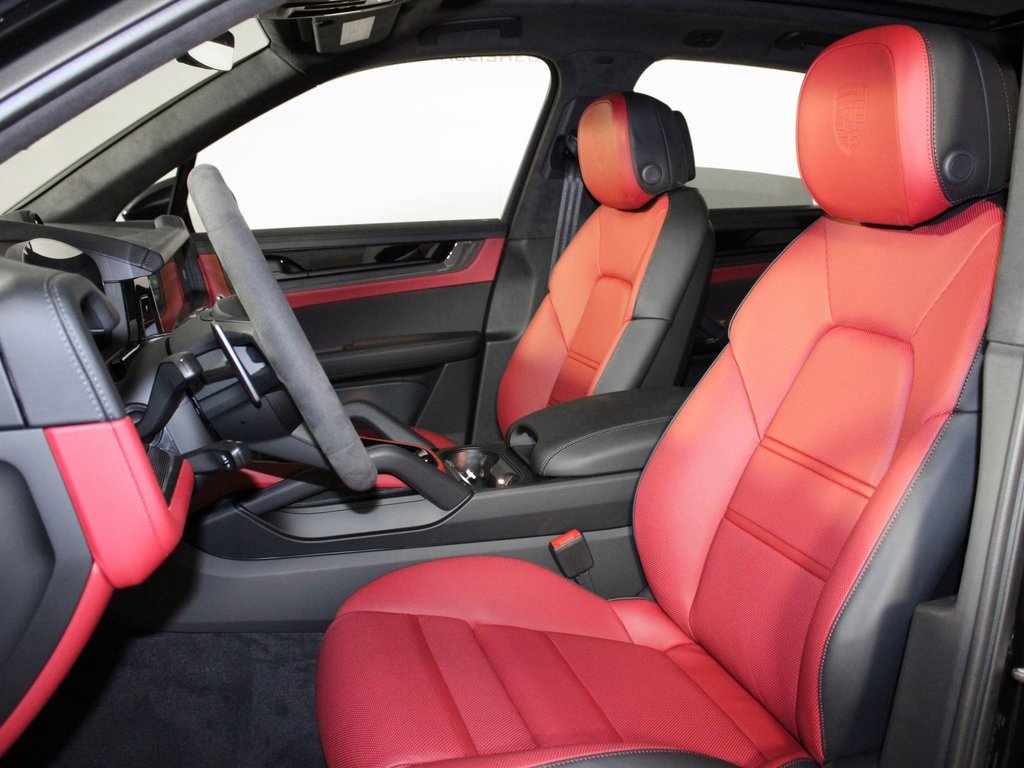 New 2026 Porsche Cayenne GTS image 5