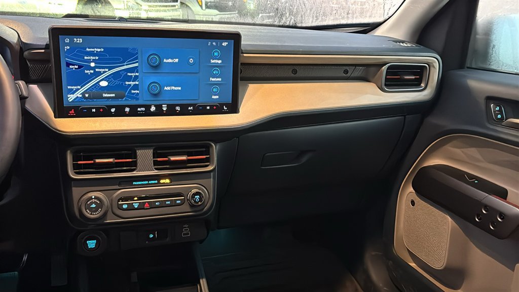 Used 2025 Ford Maverick Lariat w/ 4K Tow Package AWD/4WD image 9