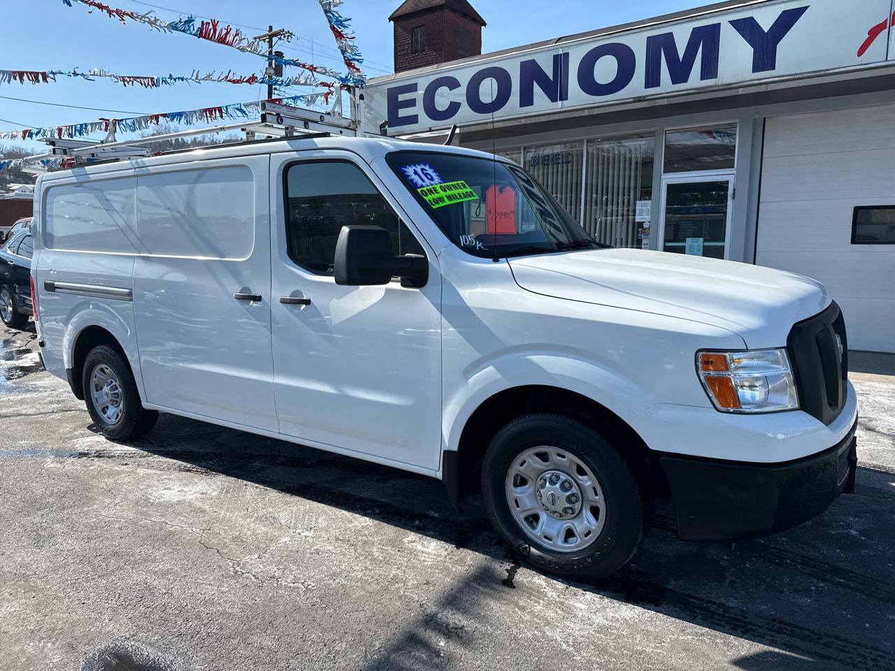 Used 2016 Nissan NV 2500 SV image 1