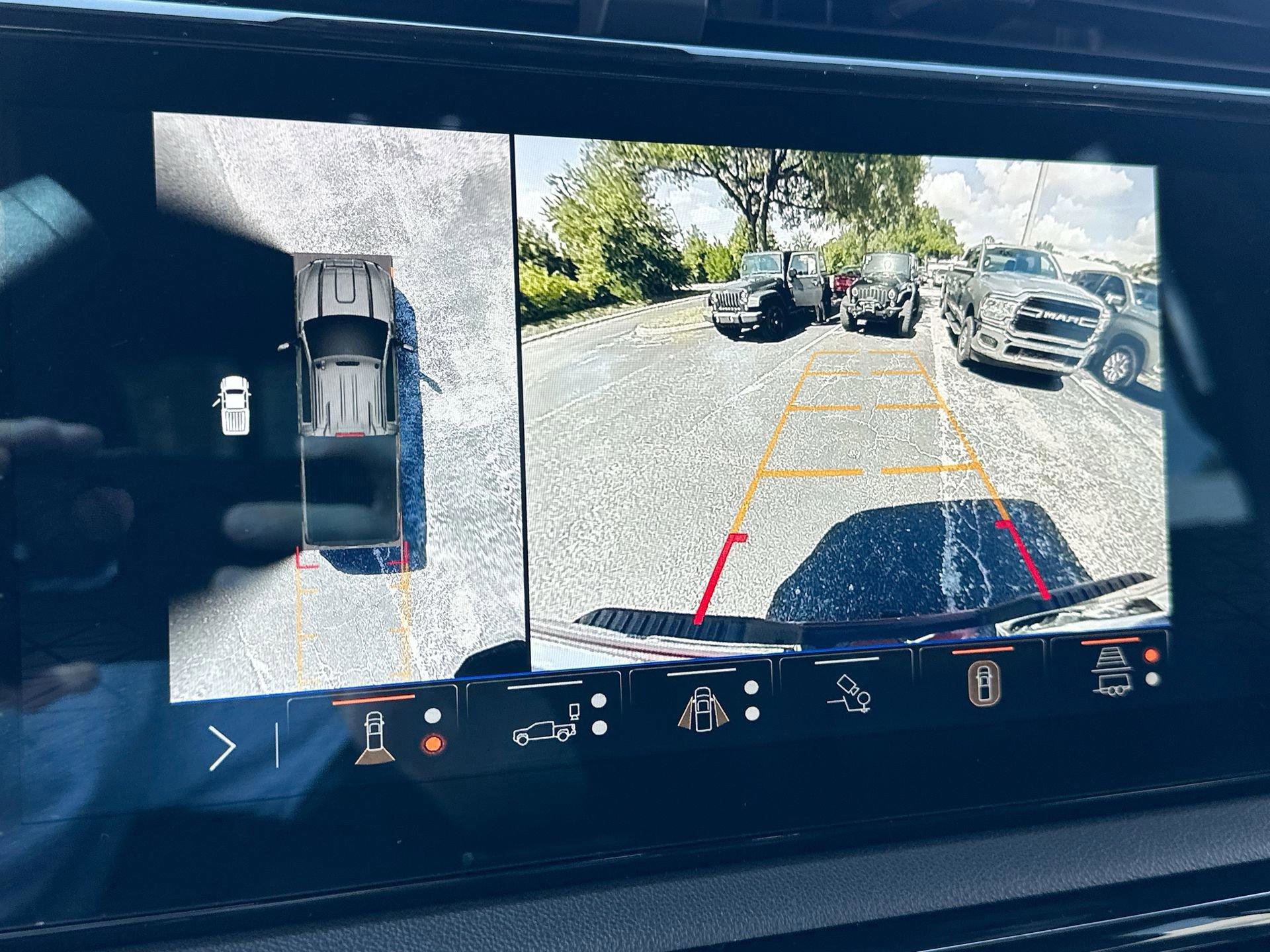 Used 2024 GMC Sierra 2500 AT4 w/ AT4 Premium Plus Package image 20