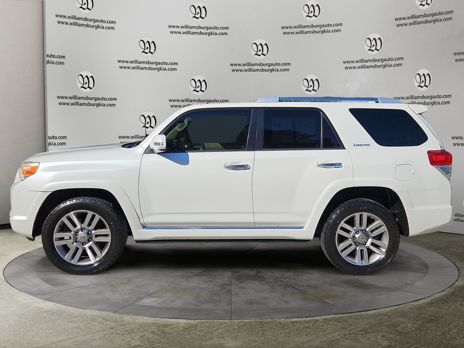 Used 2013 Toyota 4Runner Limited AWD/4WD image 2