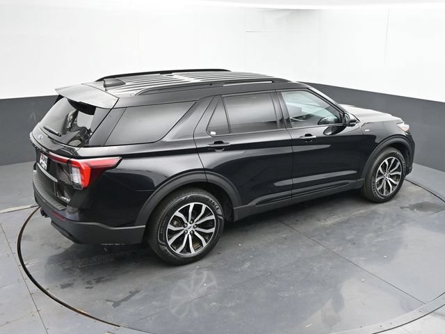 Used 2025 Ford Explorer ST-Line AWD/4WD image 38