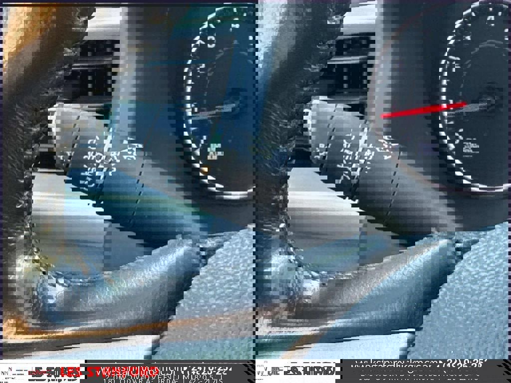 Used 2018 GMC Acadia SLT w/ LPO, Floor Liner Package image 26