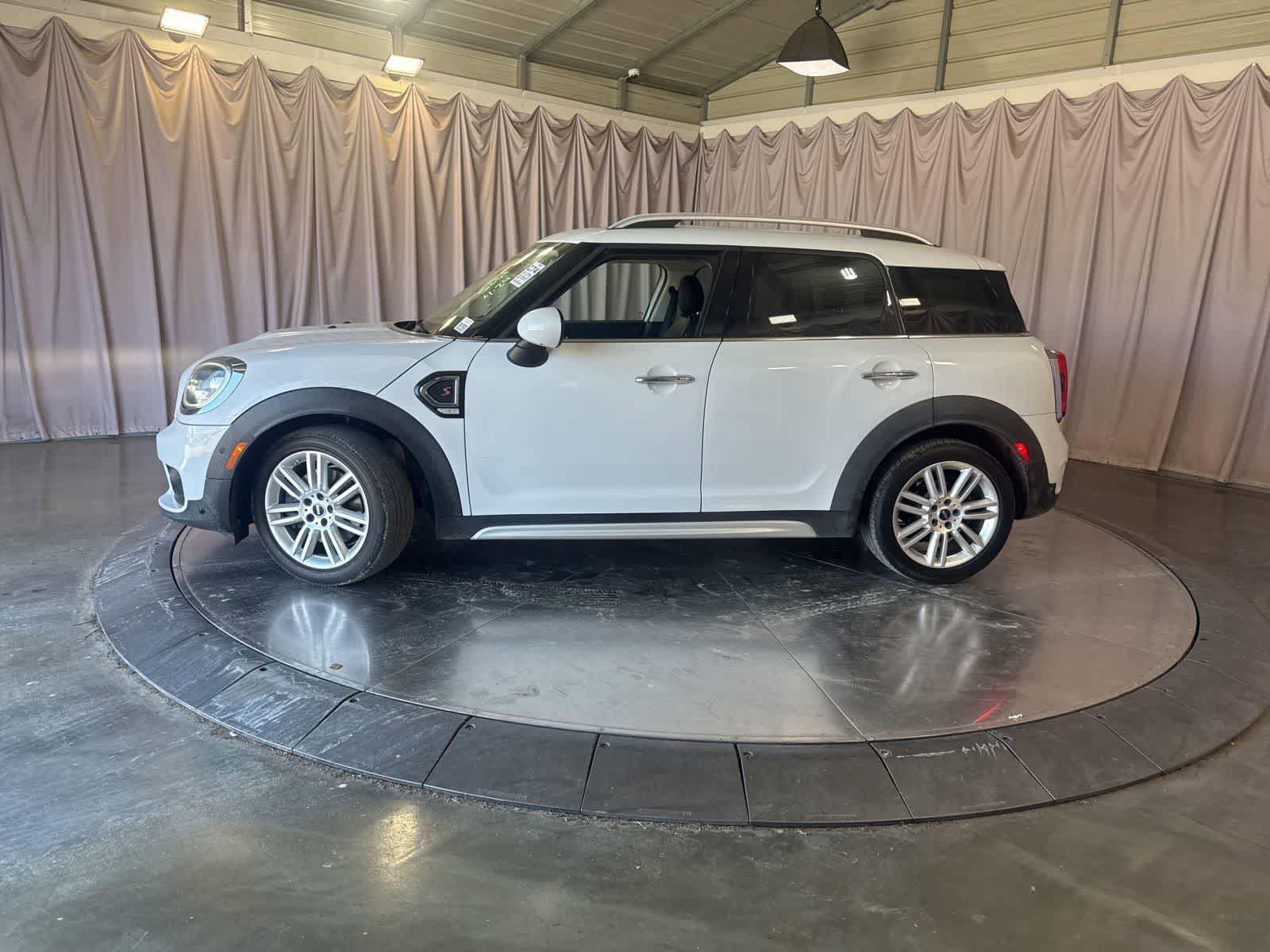 Used 2017 MINI Cooper Countryman S FWD image 8