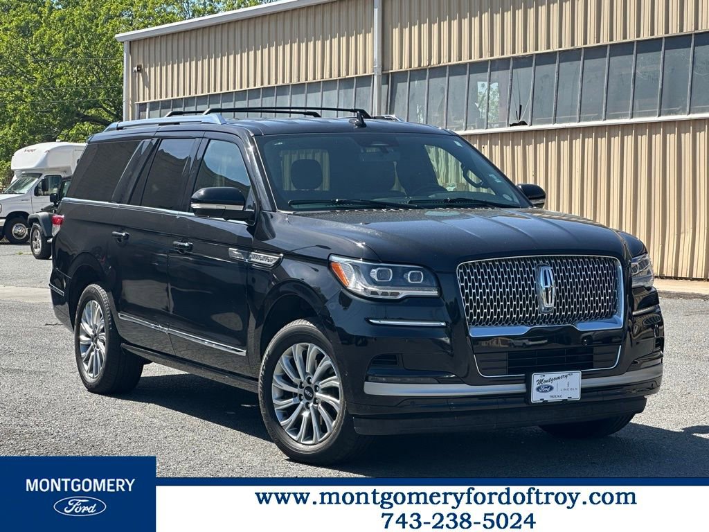 Used 2024 Lincoln Navigator L 4WD image 1