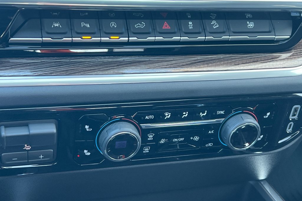 New 2026 Chevrolet Silverado 1500 LT Trail Boss w/ LT Trail Boss Premium Package image 17