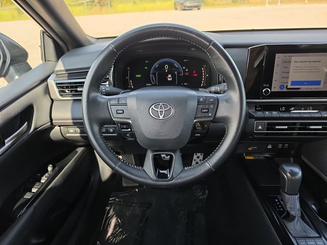 Used 2025 Toyota Camry SE FWD image 10