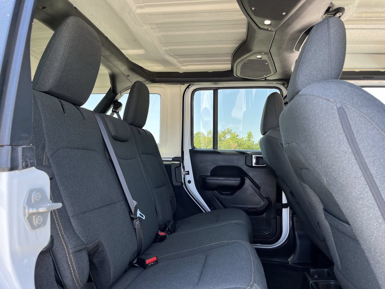 Used 2024 Jeep Wrangler Unlimited Sport AWD/4WD image 26