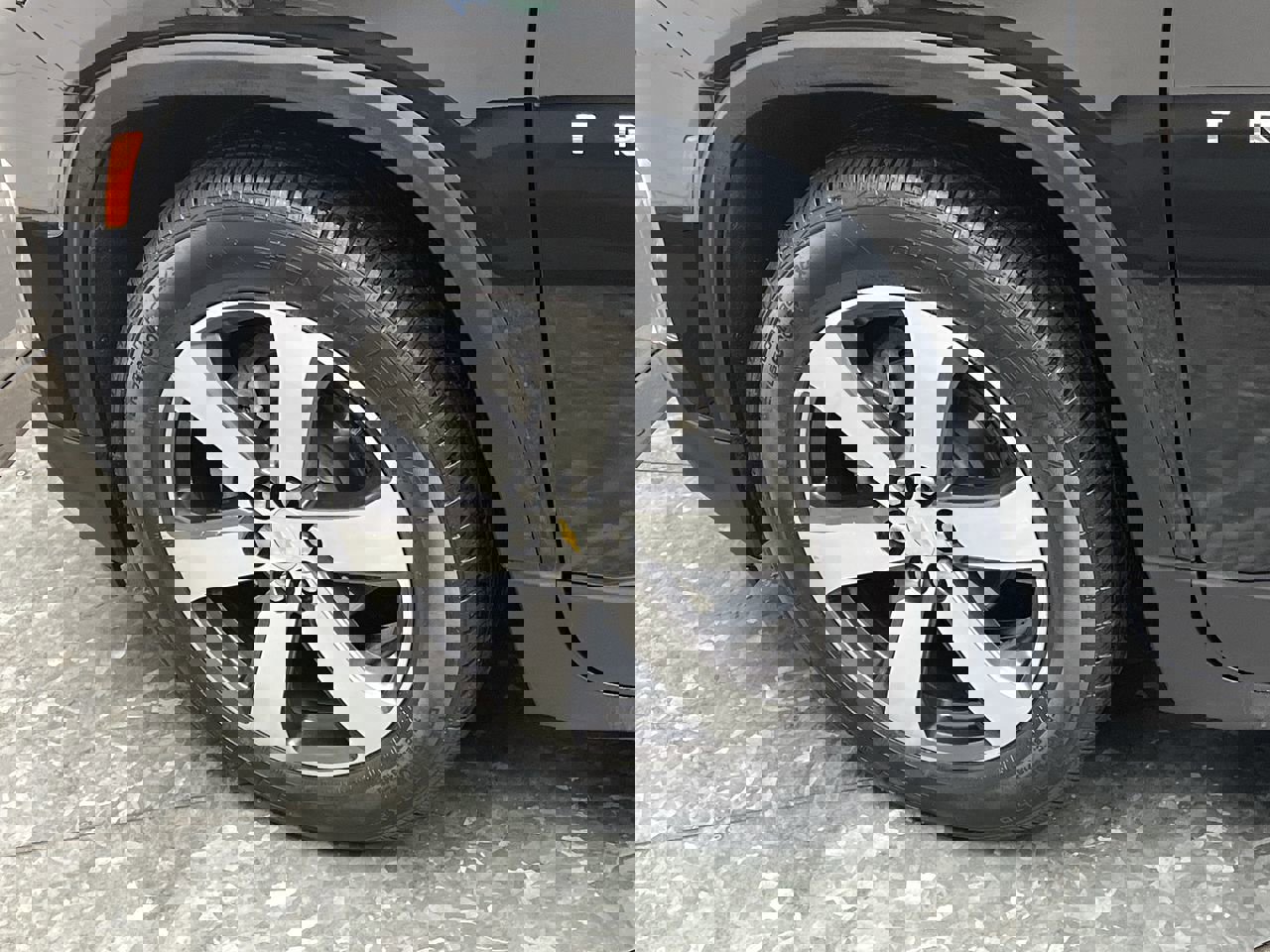 Certified 2023 Chevrolet Traverse LT w/ LT Premium Package image 36