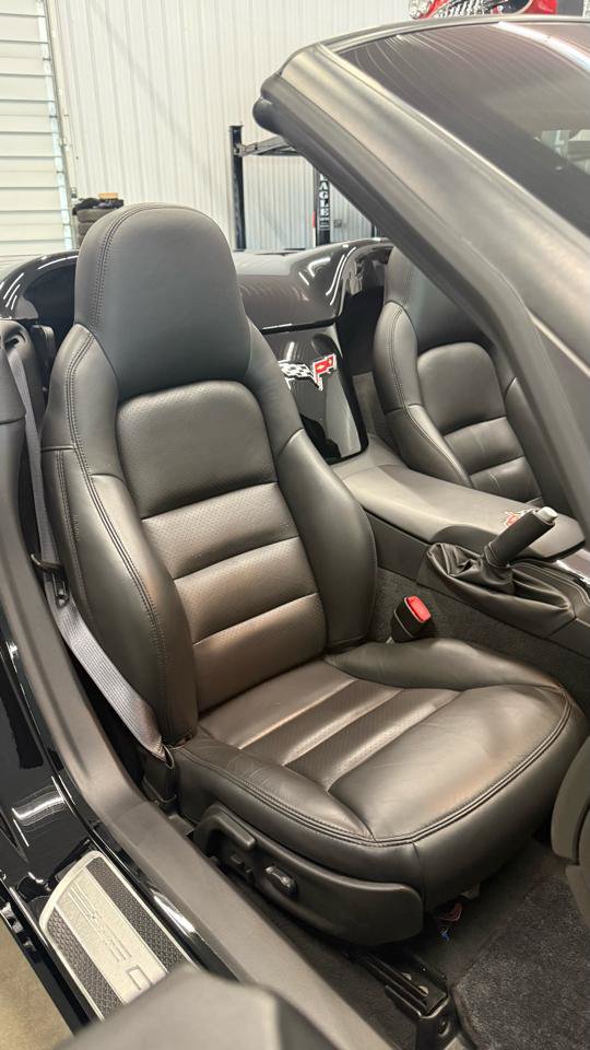 Used 2010 Chevrolet Corvette Grand Sport w/ Preferred Equipment Group RWD image 19