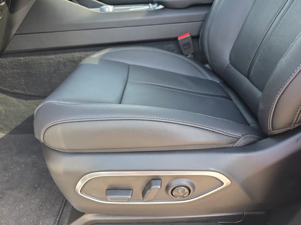 New 2026 Jeep Grand Wagoneer Limited AWD/4WD image 33