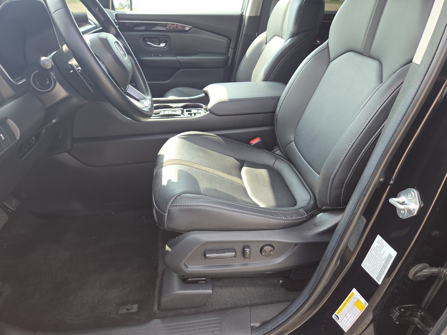 Used 2023 Honda Pilot EX-L image 25