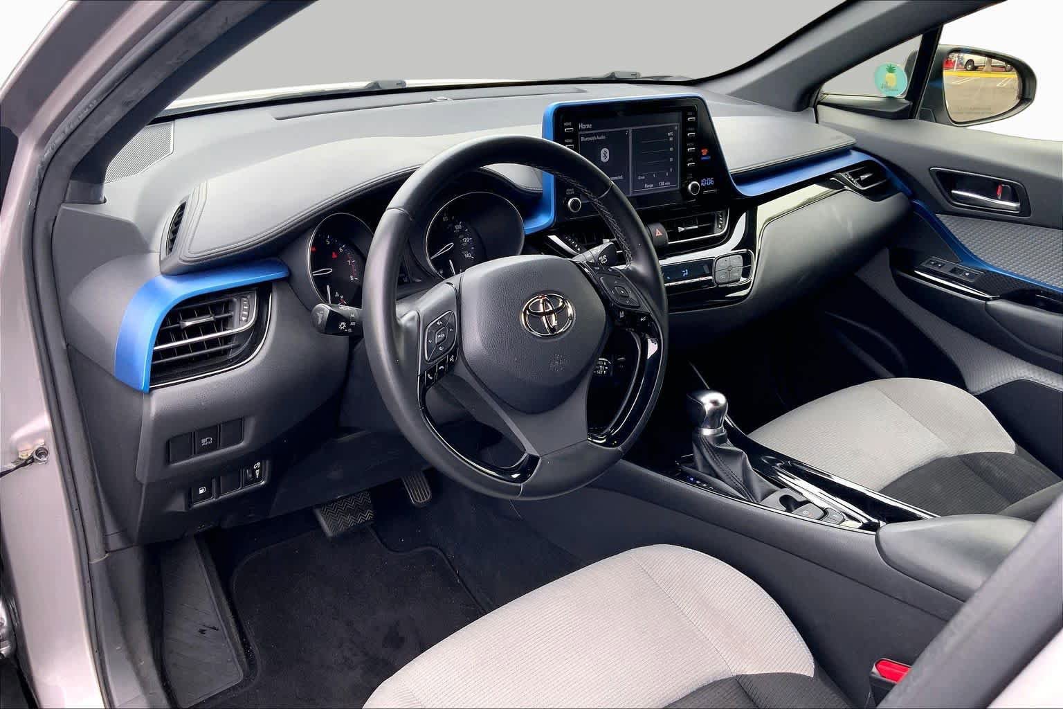 Used 2019 Toyota C-HR XLE FWD image 17