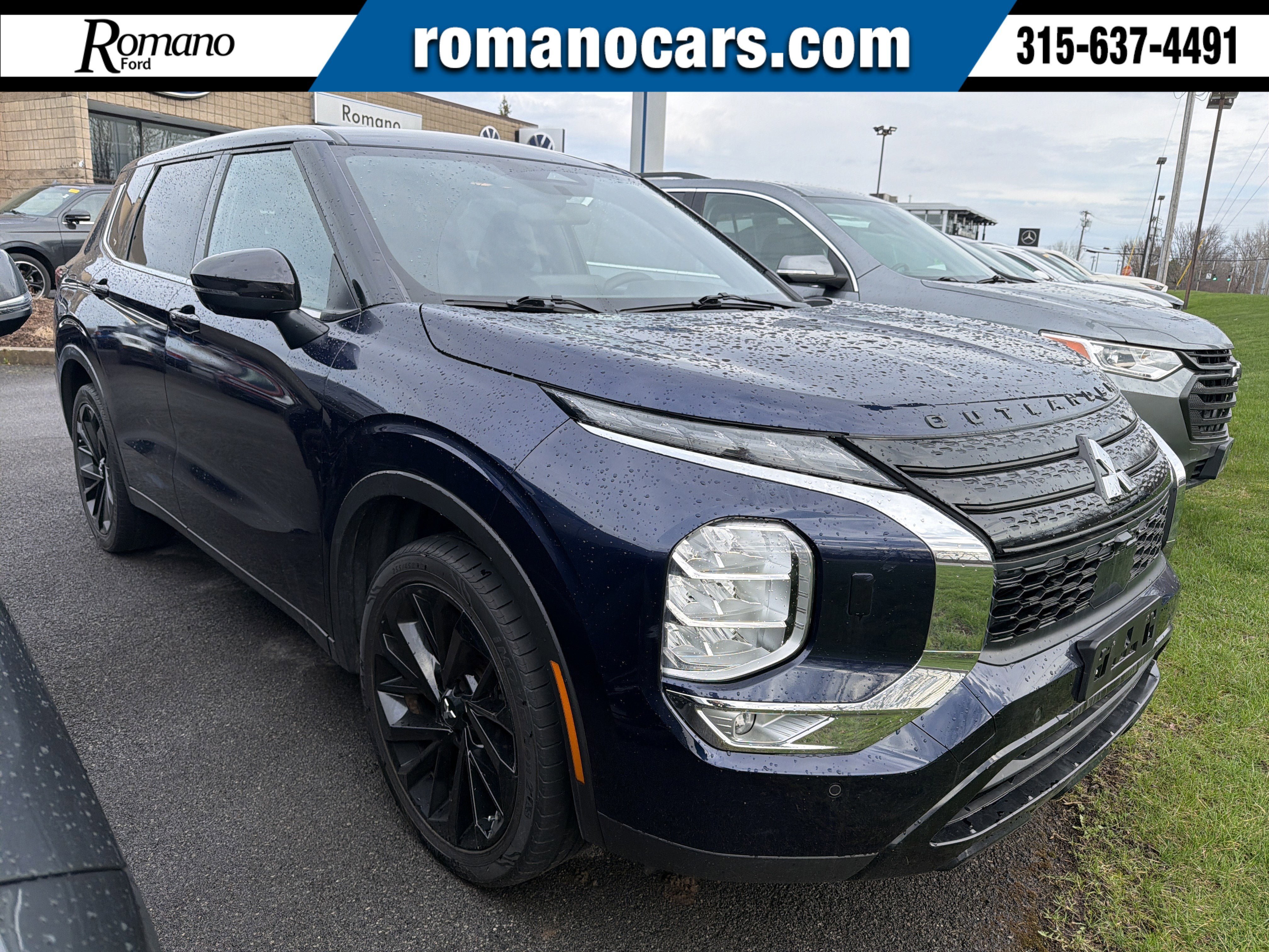 Used 2023 Mitsubishi Outlander SE Black Edition image 1