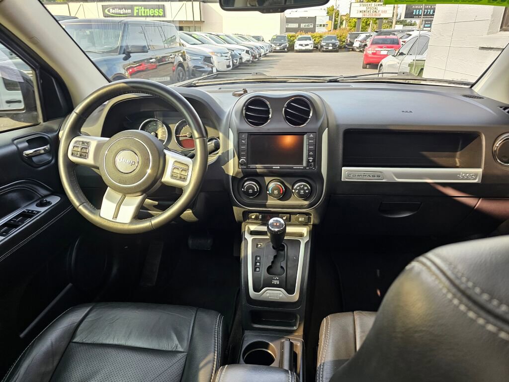 Used 2016 Jeep Compass High Altitude image 13