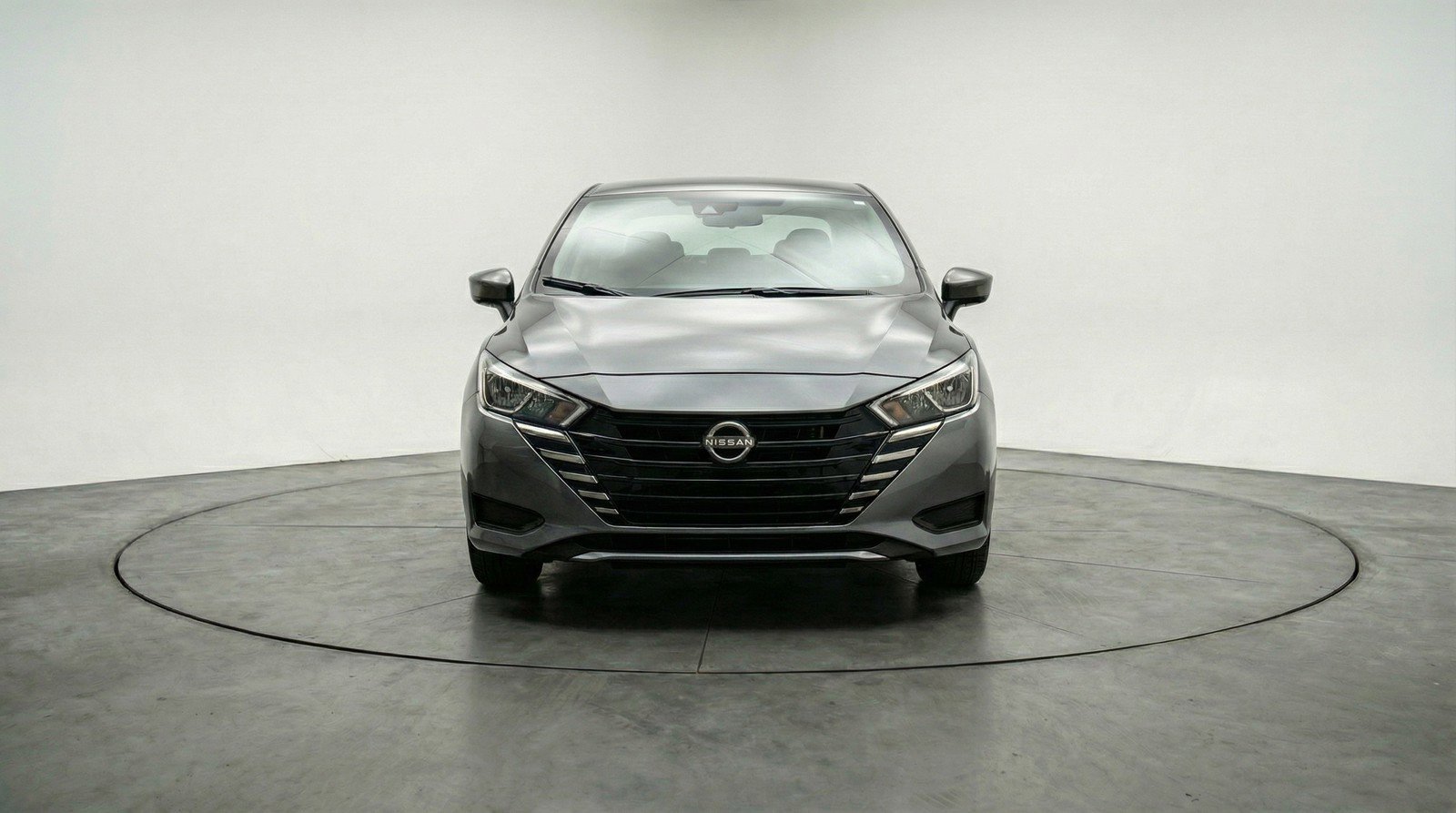 Used 2025 Nissan Versa SV image 2