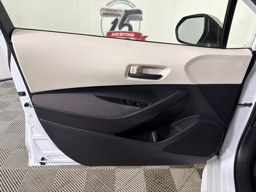Used 2022 Toyota Corolla LE image 10