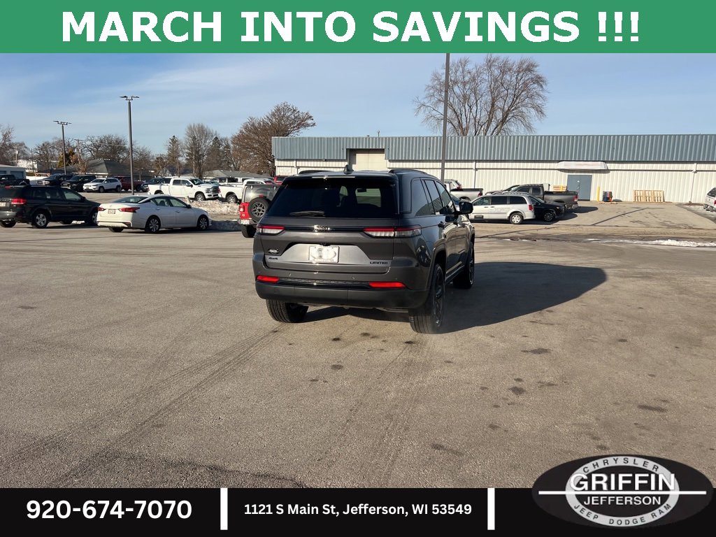 New 2025 Jeep Grand Cherokee Limited w/ Black Appearance Package image 9