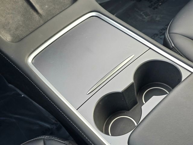 Used 2023 Tesla Model 3 Standard Range image 32