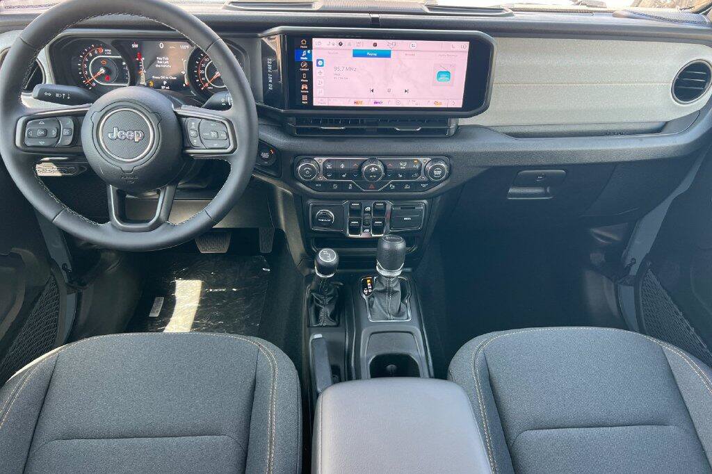 New 2026 Jeep Gladiator Sport AWD/4WD image 13