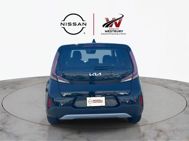 Used 2023 Kia Soul LX w/ LX Technology Package FWD image 7