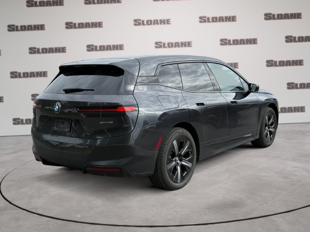 Used 2024 BMW iX xDrive50 w/ Premium Package AWD/4WD image 5