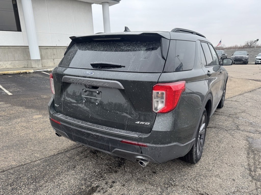 Used 2024 Ford Explorer XLT w/ Equipment Group 202A image 7