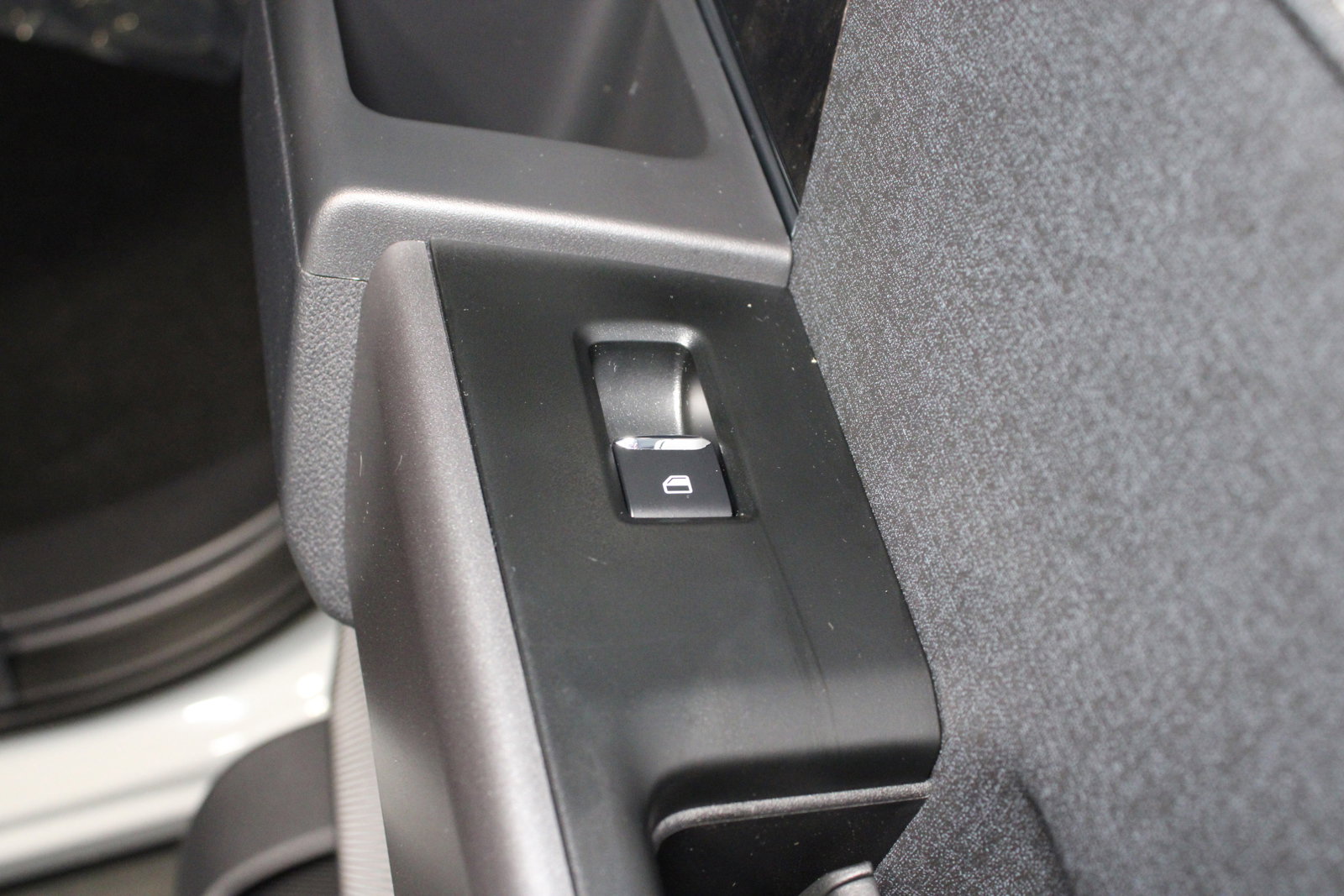 New 2025 Ford F350 Lariat w/ Lariat Ultimate Package image 26