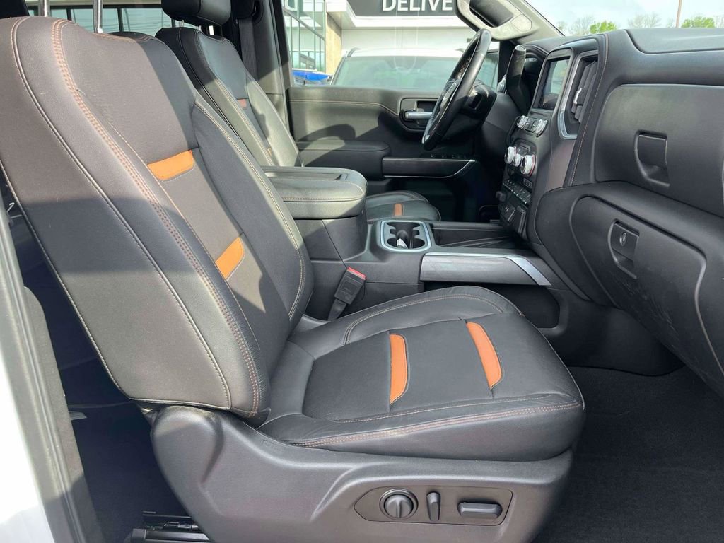 Used 2021 GMC Sierra 1500 AT4 w/ AT4 Premium Package image 11
