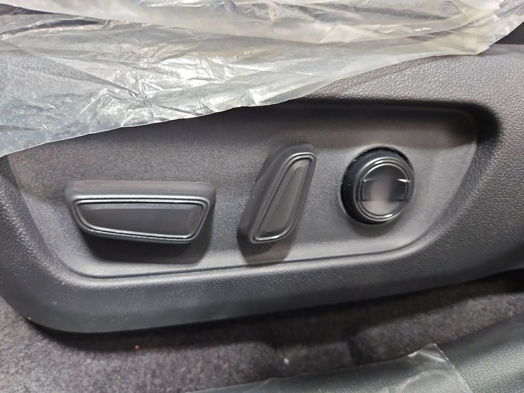 New 2026 Toyota RAV4 XSE AWD/4WD image 29