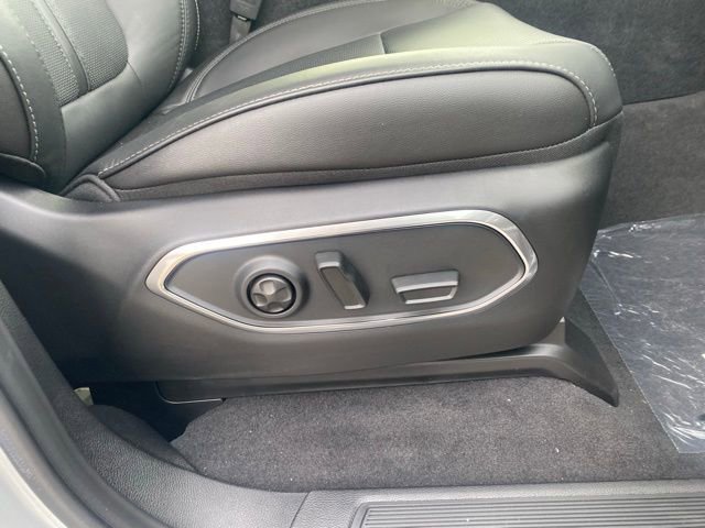 New 2024 Jeep Wagoneer L 4WD w/ Convenience Group I image 29