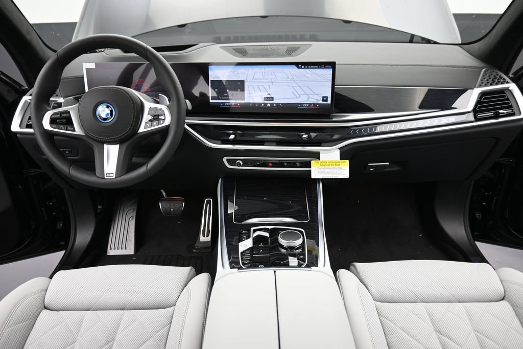 New 2026 BMW X5 xDrive50e w/ M Sport Package AWD/4WD image 13