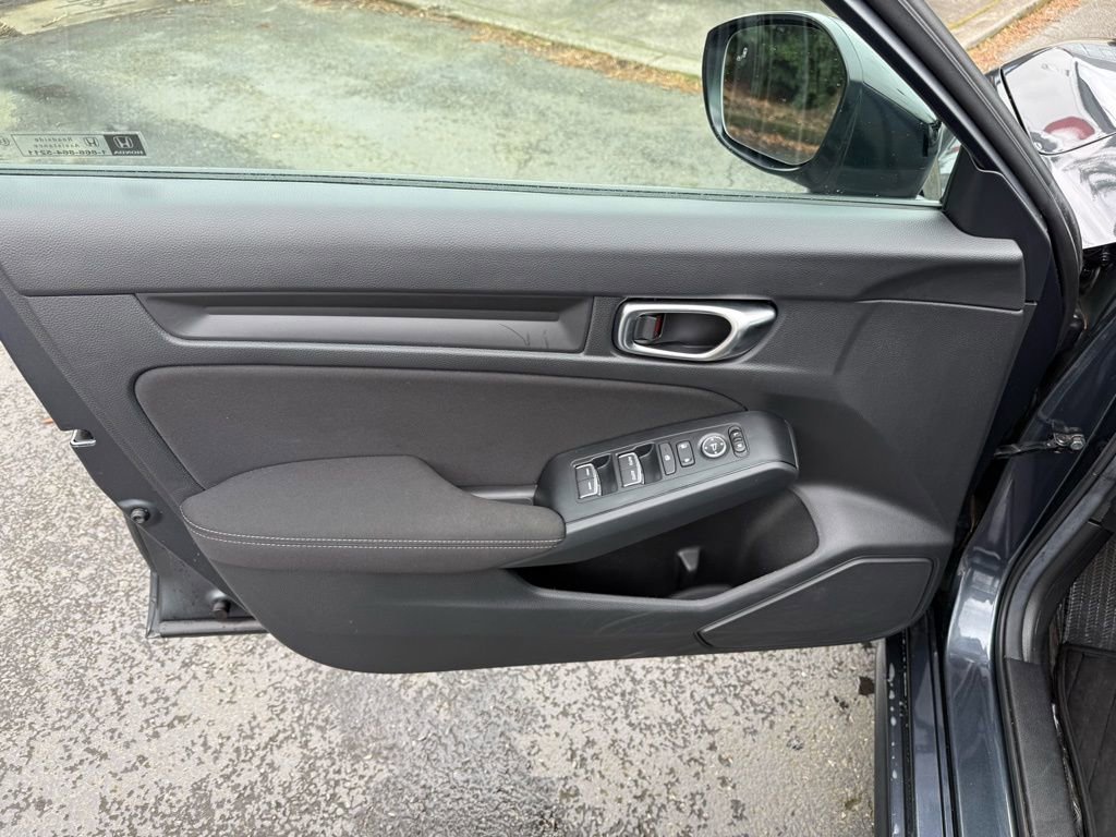 Used 2025 Honda Civic Sport image 14